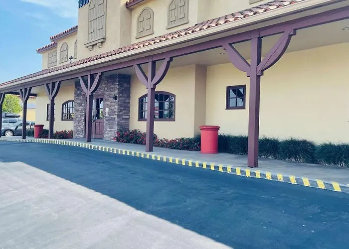 Best Western Corona Hotel & Suites