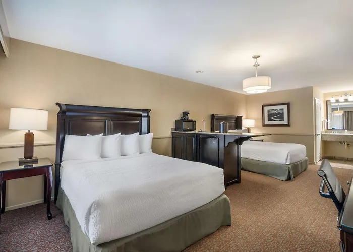 Best Western Corona Hotel & Suites