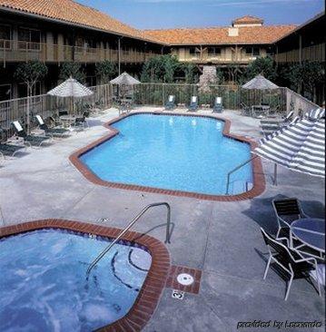 Western & Hotel 3*