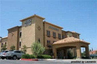Western & Hotel Corona